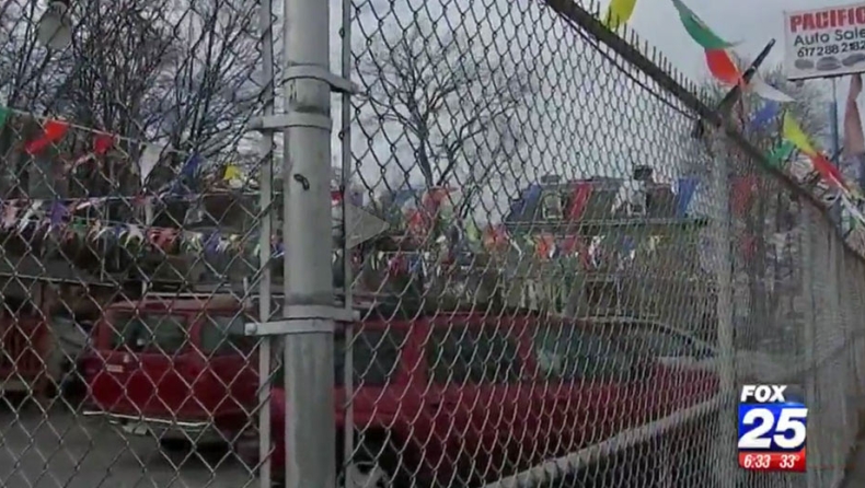 Aντιπροσωπεία... βιτρίνα για ναρκωτικά! (vid)