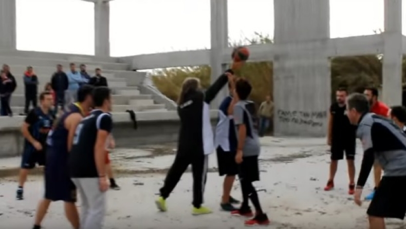 Mannequin Challenge στη Μύκονο με... στόχο (vid)