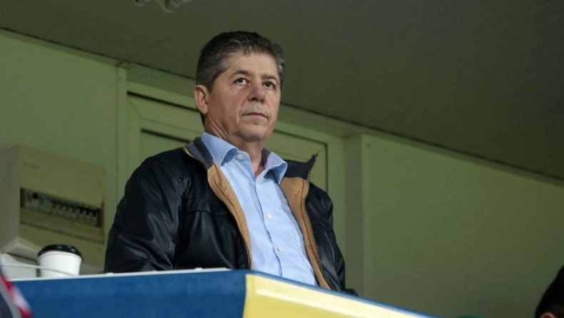 «Αφιερωμένη στον Καϋμενάκη»