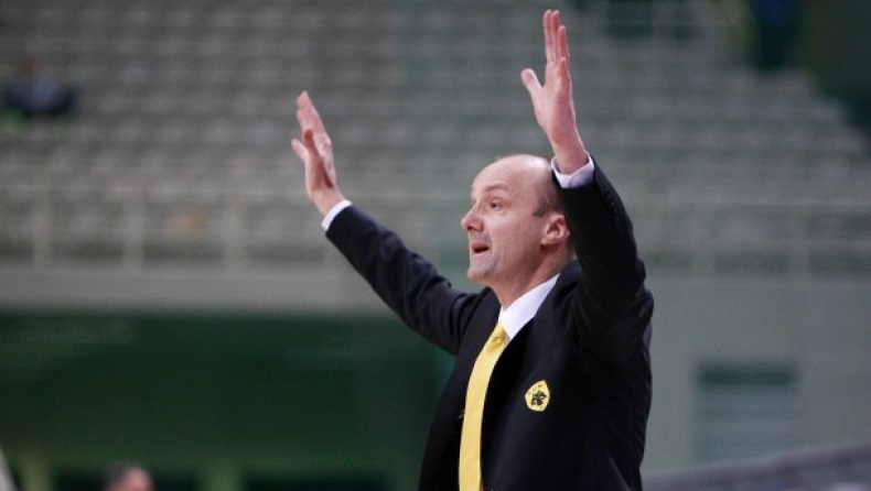 Ζντοβτς: «Δεν ψάχνω παίκτη, το αξίζει ο Τσαλμπούρης»