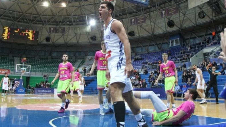 To Champions League μας... εύχεται με τα καλύτερα καρφώματα! (vid)