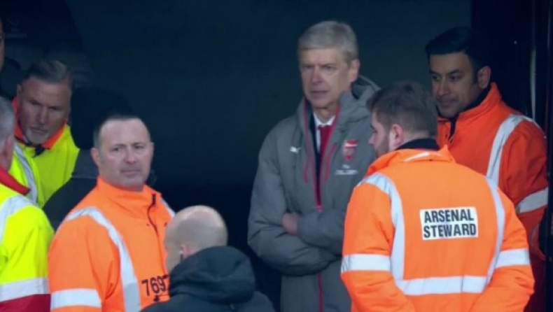 Αποβλήθηκε και τα... πήρε ο Βενγκέρ (vid)