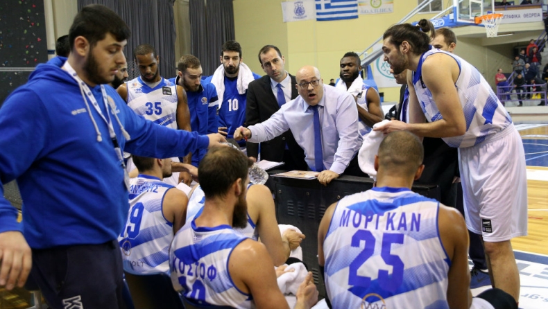 Έπεσε από το χιόνι η οροφή στο κλειστό της Κύμης! (pic)