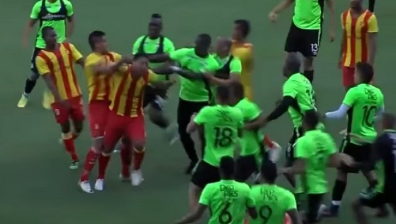 Φιλικό... ξύλο στην Κολομβία (vid)