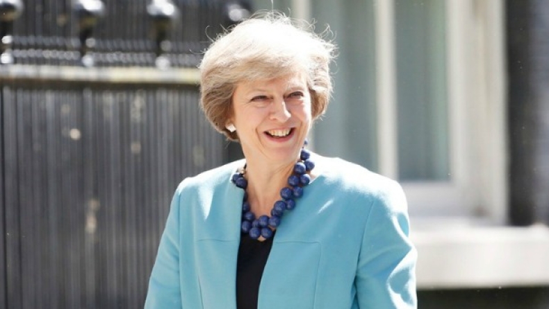 Έκκληση για ενότητα το 2017 απηύθυνε η Τερέζα Μέι