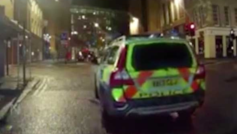 Βιαστικοί οι αστυνομικοί, ανεξέλεγκτο το περιπολικό (video)