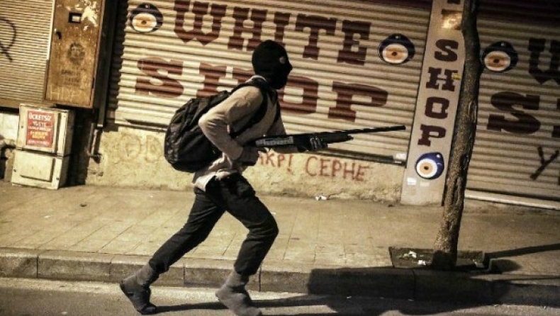 Επίθεση με ρουκέτες σε αστυνομικό τμήμα στο Ντιγιαρμπακίρ
