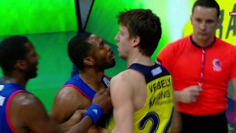 Χαμός με Βέσελι - Μπράουν! (vids)