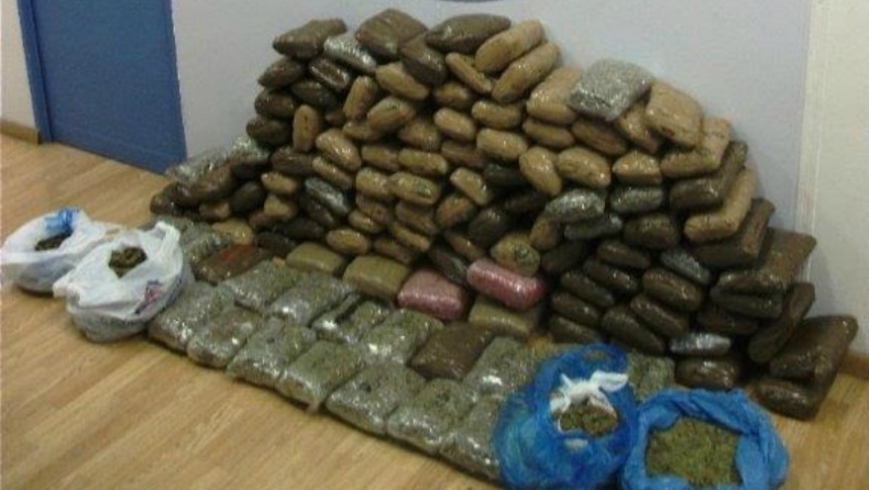 Εξαρθρώθηκε σπείρα ναρκωτικών στα νότια προάστια