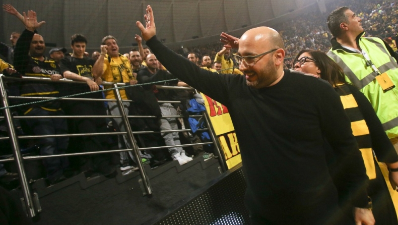 Από αποκλεισμό εισόδου, επίπληξη στον Λάσκαρη