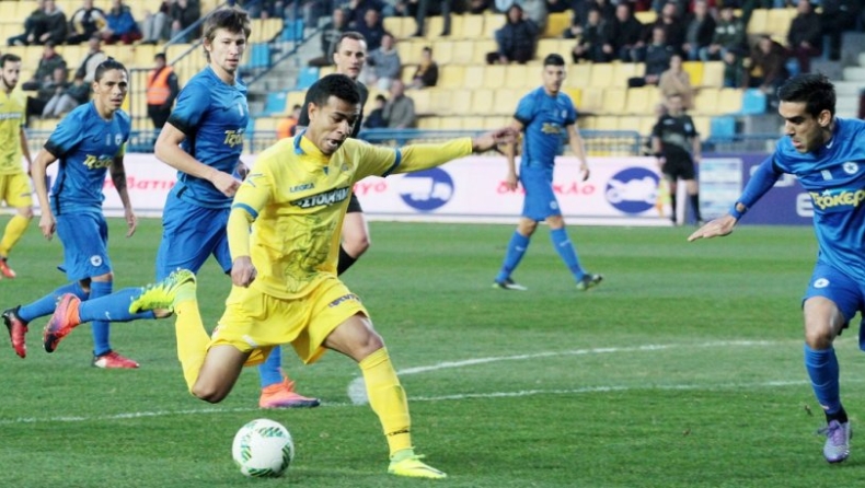 Μέσα ο Τσοκάνης, έξω ο Ρόσα