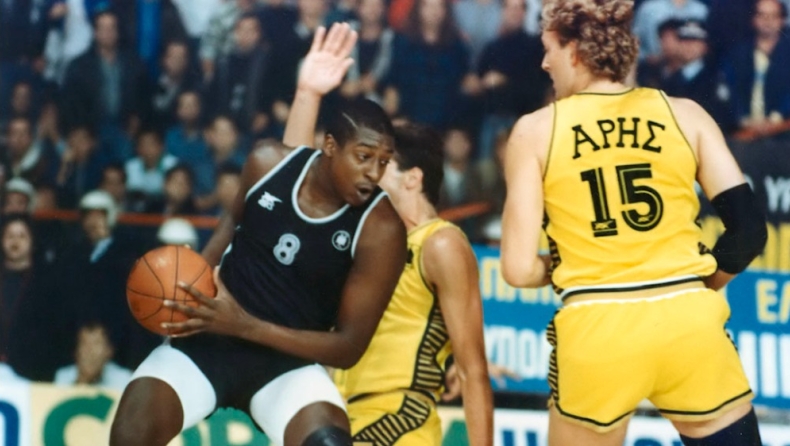 Ο Γιαννάκης, ο Κωστάκης και το ουίσκι!