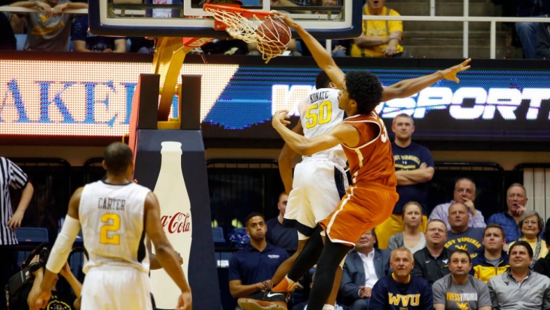 Φοβερό poster κάρφωμα στο NCAA! (vid)