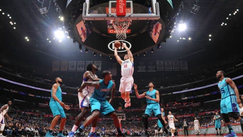 Blake Griffin... airlines! (vid)
