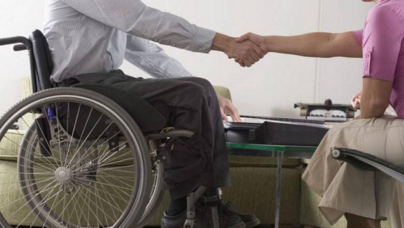 Προστασία από νέα μέτρα ζητούν από τον Τσίπρα τα άτομα με αναπηρία