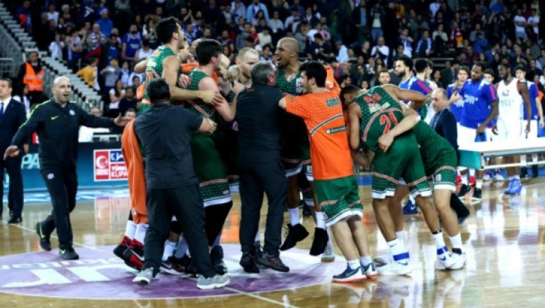 Το μπουγέλο στα αποδυτήρια της Μπάνβιτ (vid)