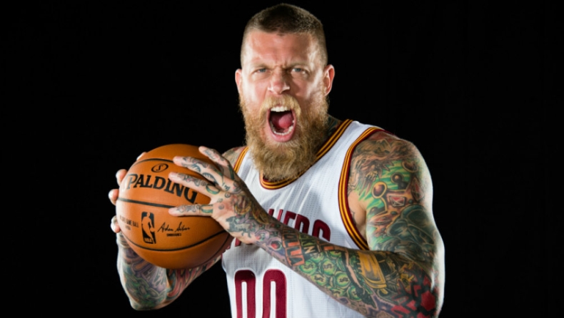 Στους Χόρνετς ο Κρις Άντερσεν (vids)