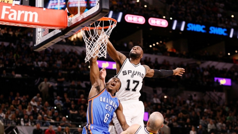 Ο Σίμονς έσβησε τα... φώτα στον Κρίστον!