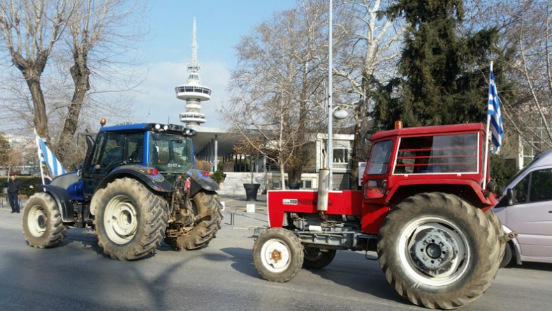 Επεισόδια με αγρότες και ΜΑΤ στην Θεσσαλονίκη (pics & vid)