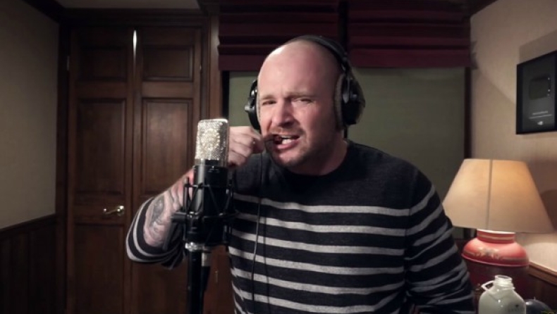 Έφαγε καυτερή πιπεριά και προσπάθησε να ραπάρει (vid)