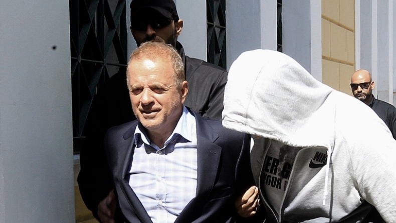 Στο εδώλιο Θωμάς Λιακουνάκος και άλλοι 12 για τα Leopard