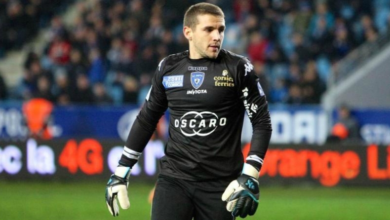 Διαψεύδει για Λεκά ο Ολυμπιακός