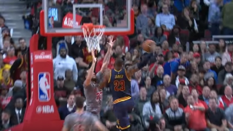 To «βασιλικό» κάρφωμα του ΛεΜπρόν! (vid)