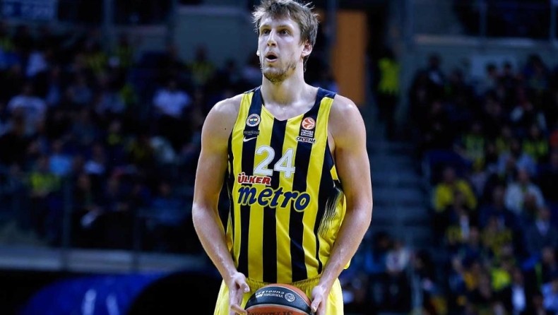 Νέο πλήγμα στη Φενέρ με Βέσελι!