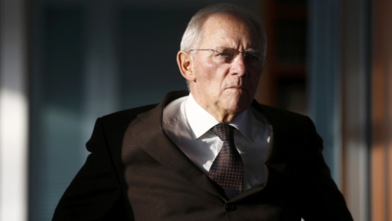 Ο Σόιμπλε θέλει σκληρή στάση στο Brexit