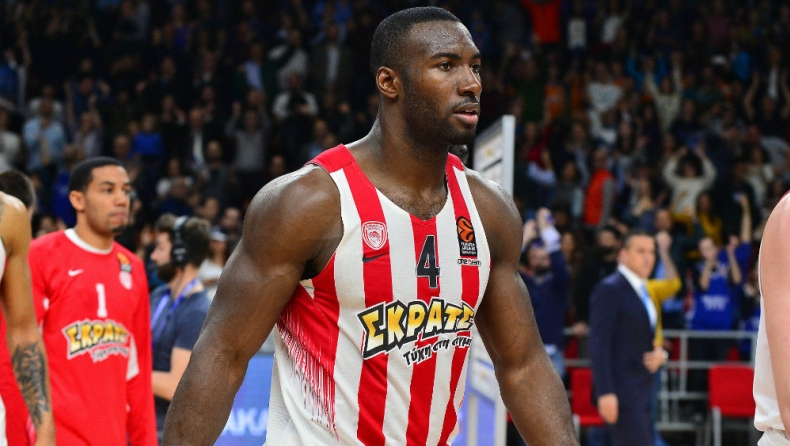 Ο Γιανγκ απολαμβάνει το Πάσχα και το αρνί! (vid)