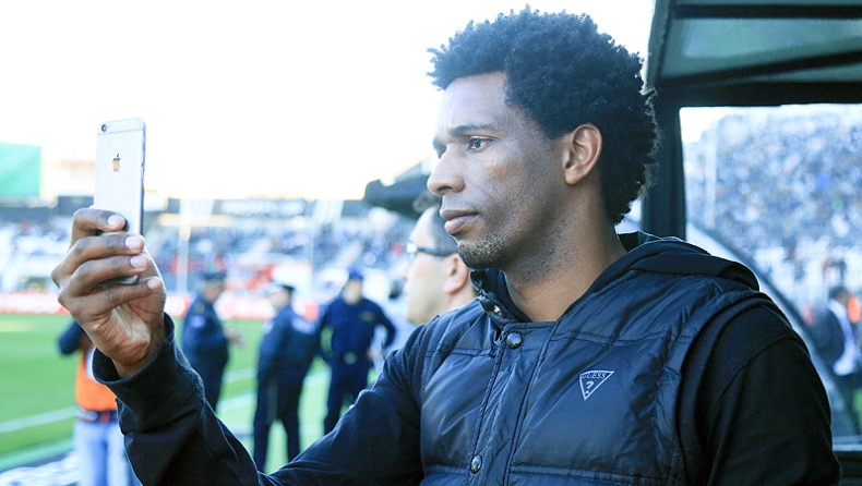 Αποθέωση για Λίνο στη Θύρα 4! (vid)