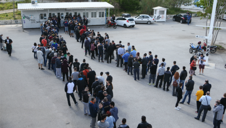 Εφυγαν 20.000 κομμάτια και συνεχίζουν