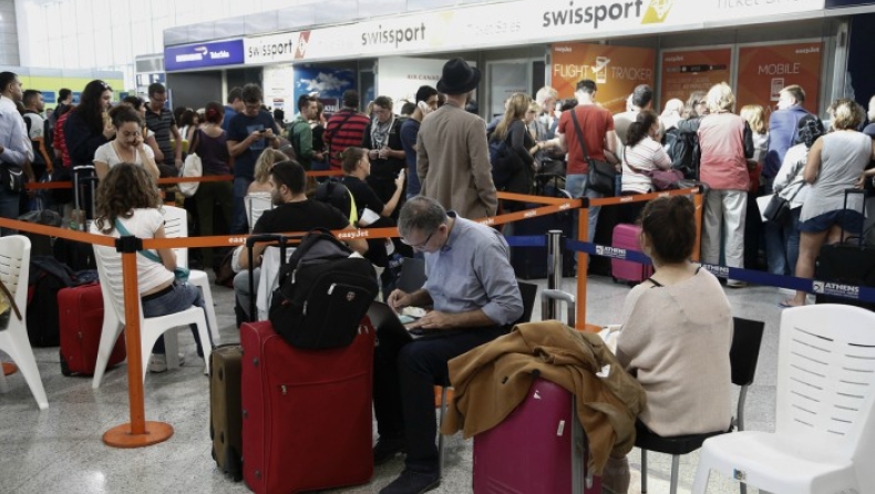 Τρελές ουρές στο «Ελ. Βενιζέλος» λόγω των ελέγχων πολιτών της ΕΕ