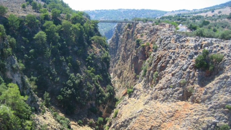 Επιχείρηση διάσωσης τουρίστριας στα Χανιά