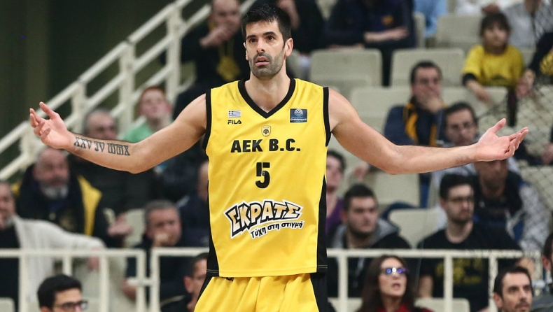 Γενέθλια στο γήπεδο ο Σάκοτα (pics & vid)