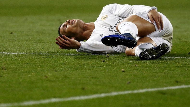 Τράκαρε άσχημα με το δοκάρι ο Κριστιάνο (vid)