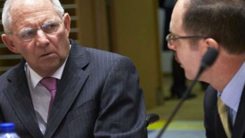 Σόιμπλε: Το πρόγραμμα θα προχωρήσει μόνο με το ΔΝΤ