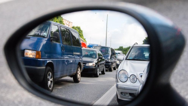 Πώς εξαφανίζουμε τη νεκρή γωνία στους καθρέφτες;