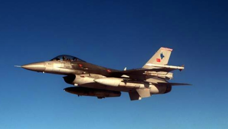 Εικονική αερομαχία και 33 παραβιάσεις από τουρκικά μαχητικά
