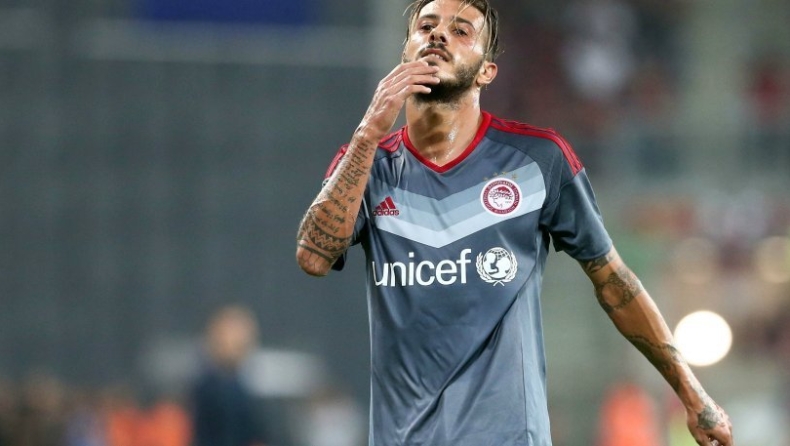 Φιγκέιρας: «Πολύ χαρούμενος που προσέφερα»