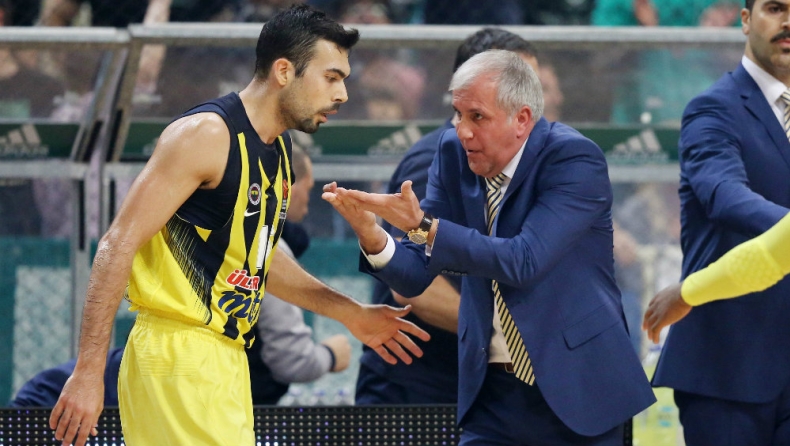 Ομπράντοβιτς: «Θέλω να συνεχίσει μαζί μας ο Σλούκας»