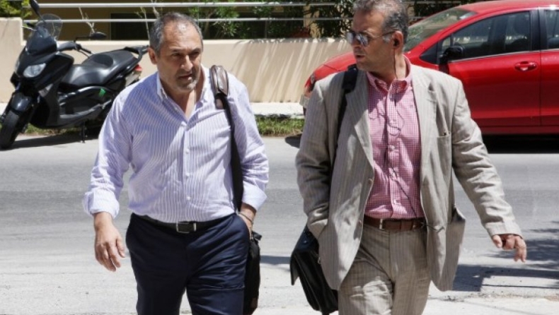 «Να εξηγήσει δημοσίως ο Παπαθανασάκης»