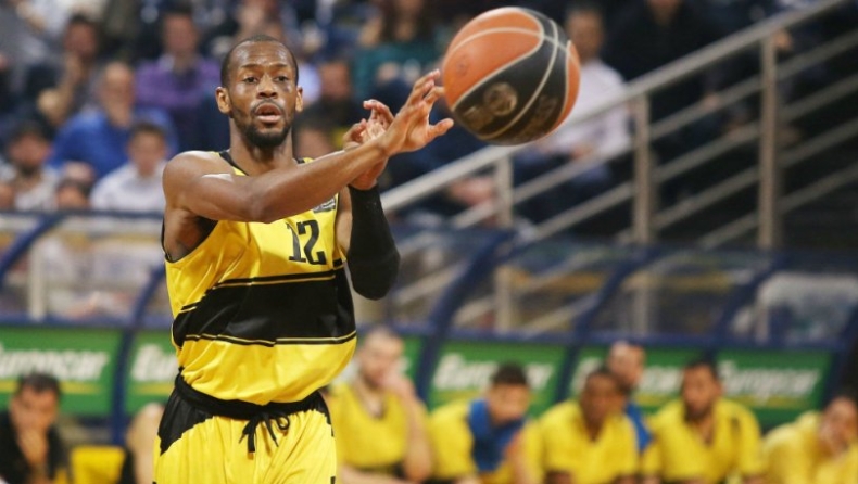 Στο νοσοκομείο ο Κάμινγκς