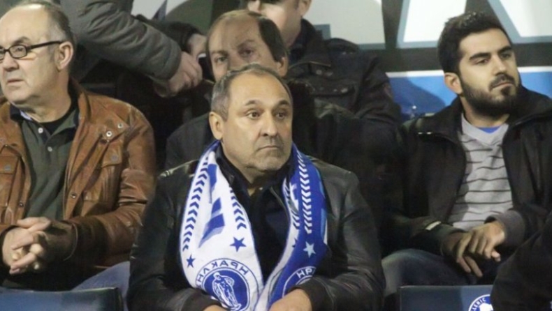 Ο Παπαθανασάκης ζητάει ένα εκατ. ευρώ