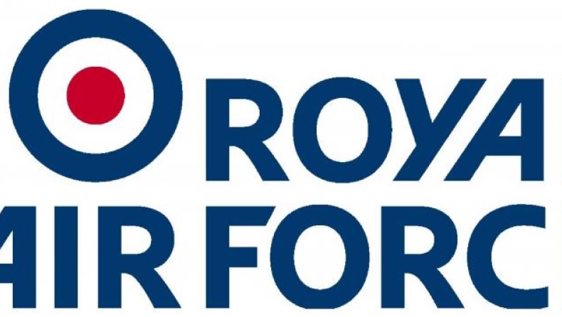 Σάλος με φωτογραφία της RAF: «Με αγάπη από το Μάντσεστερ»