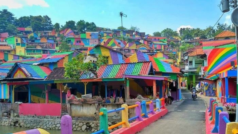 Από παραγκούπολη, αυτό το χωριό έγινε έργο τέχνης (pics)