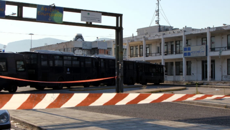 Εκκένωση του Ελληνικού από πρόσφυγες και μετανάστες