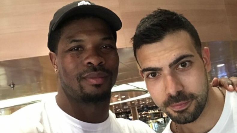 Συνταξιδεύουν για τη Σύρο, Χάινς και Σλούκας (pics)