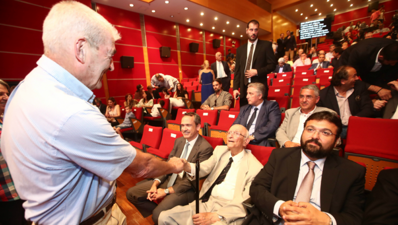 Βασιλειάδης: «Δέος που βλέπω τα ινδάλματα των παιδικών μου χρόνων»