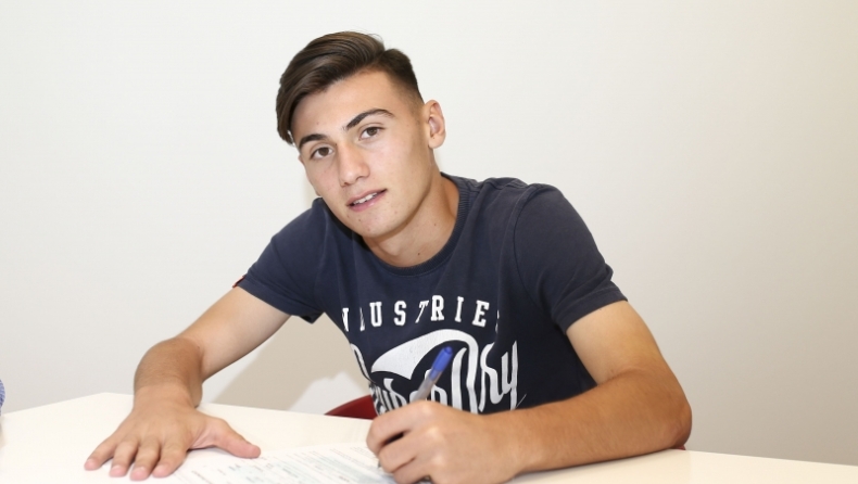 Επαγγελματίας ο Παρασκευάς Ντουμάνης